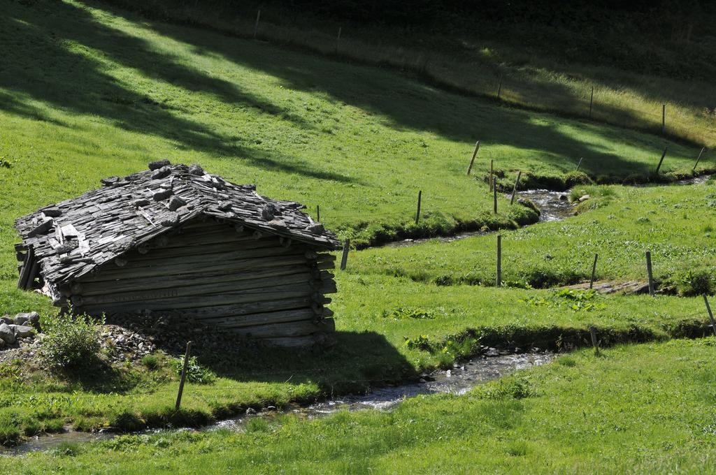 Schupfe- Direkt Neben Der Kabinenbahn Gitschberg Jochtal Meransen Exteriör bild
